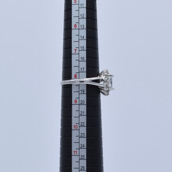 NWOT Fragrant Jewels Oval Cut Halo Cubic Zirconia Ring Size 8.25 US - Picture 5 of 5